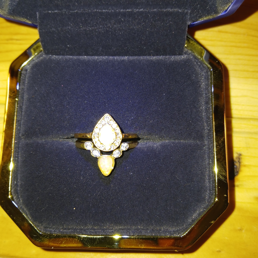 Elegant Teardrop Opal and Cubic Zirconia Gold Ring - Yellow Opal